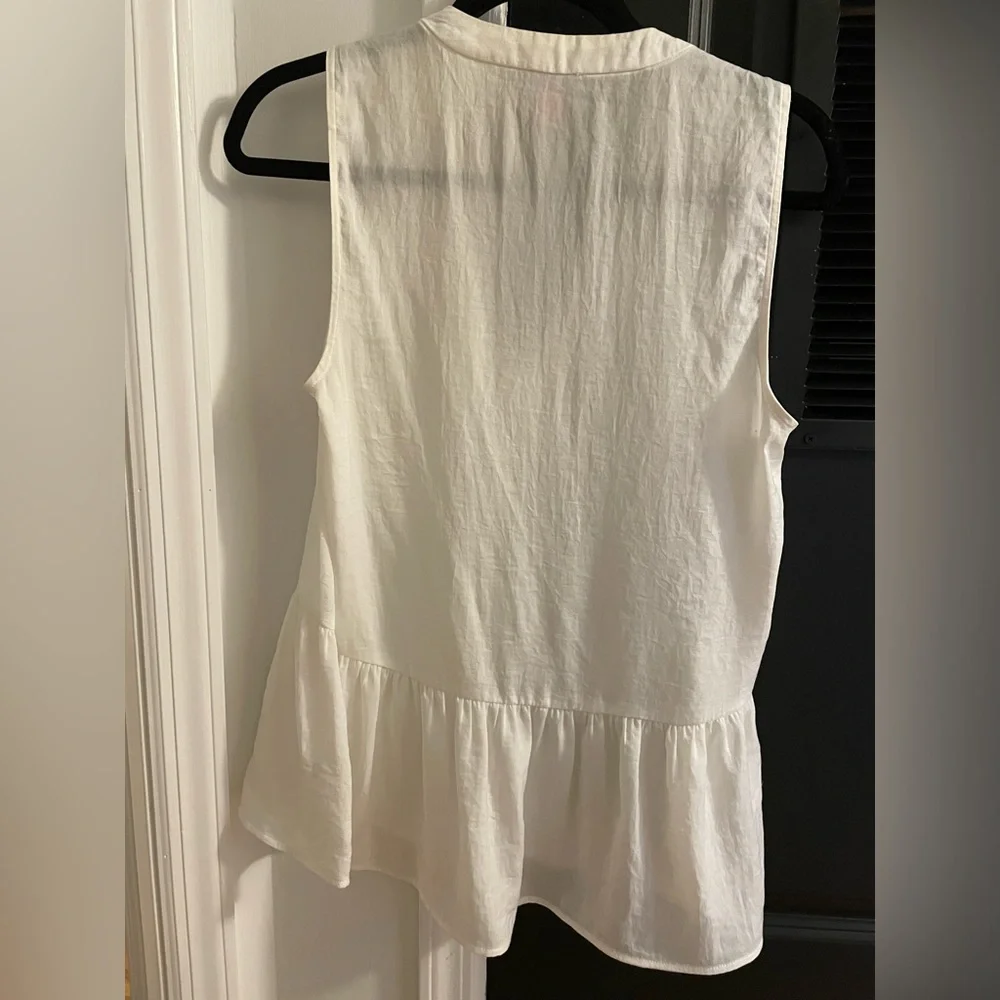 Vince Camuto - Satin Peplum Top - Picture 5 of 6